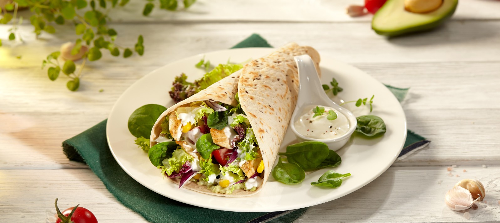 Tortilla z kurczakiem i warzywami