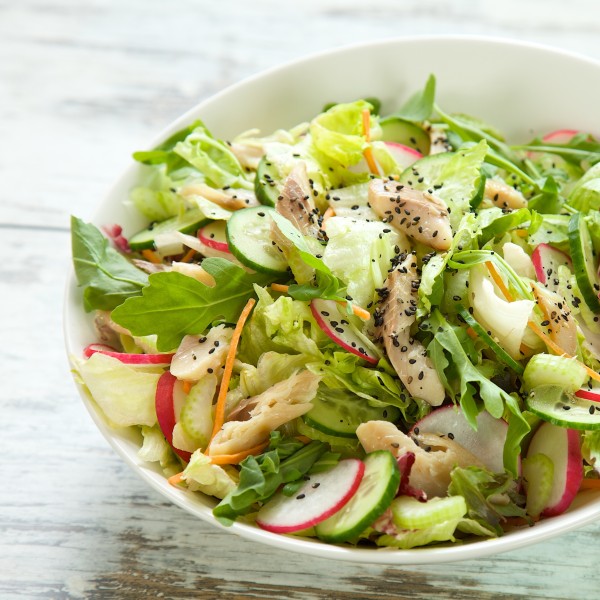 Salad with smoked trout, radish and rocket