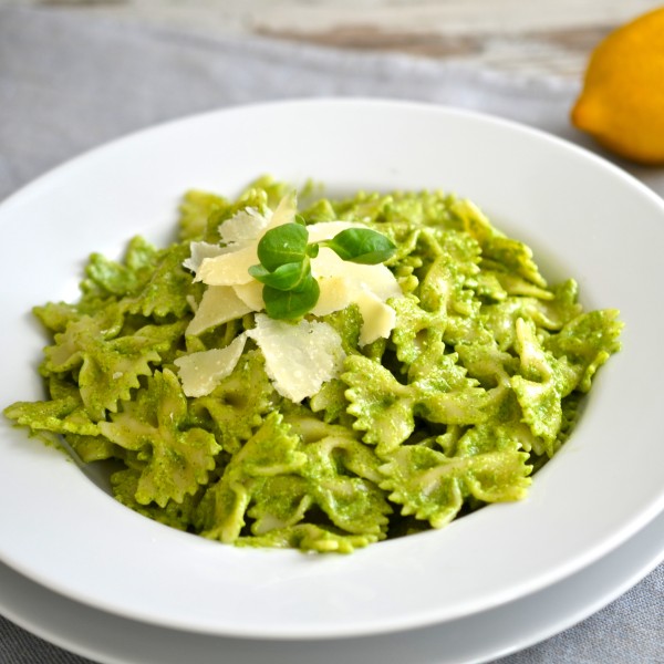Farfale with Lamb's lettuce pesto